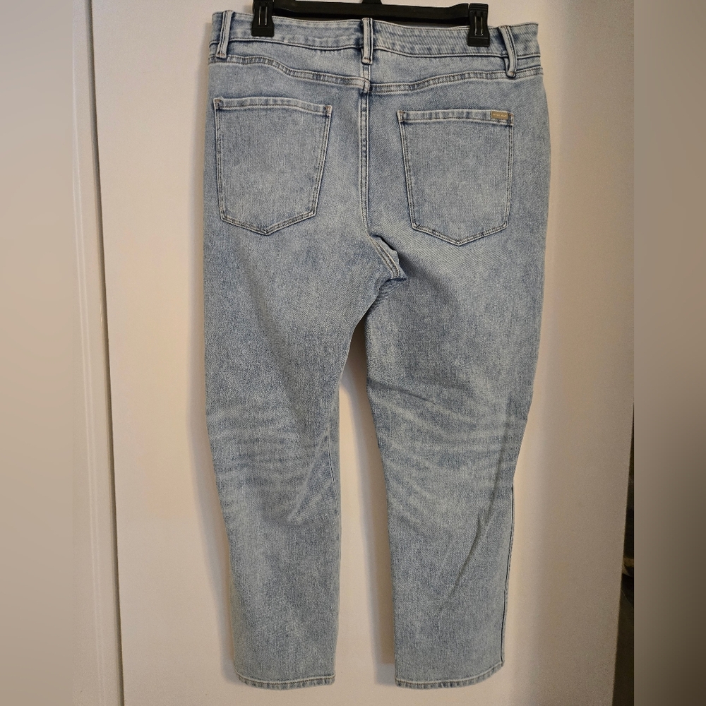 WHBM The Sculpt Straight Leg Crop Light Wash Jeans. Size 12 - Picture 3 of 6